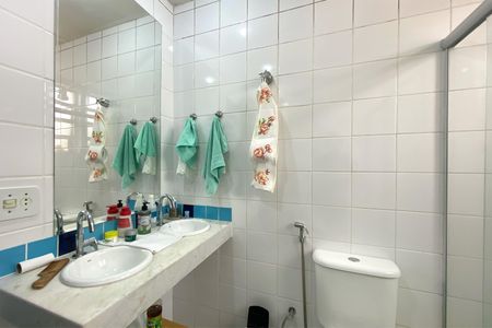 Banheiro de apartamento à venda com 2 quartos, 80m² em Serra, Belo Horizonte