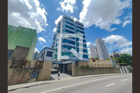 Apartamento à venda com 83m², 2 quartos e 1 vagaFachada e portaria 