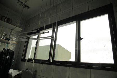 Apartamento à venda com 83m², 2 quartos e 1 vagaÁrea de Serviço/Janela