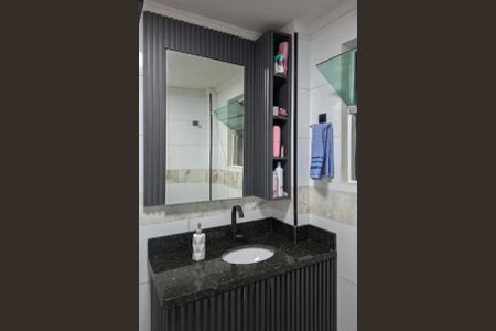 Banheiro de apartamento para alugar com 1 quarto, 37m² em Guilhermina, Praia Grande