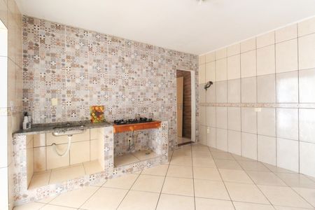 Casa à venda com 300m², 5 quartos e 6 vagas Casa à venda com 300m², 5 quartos e 6 vagasCozinha Casa 2