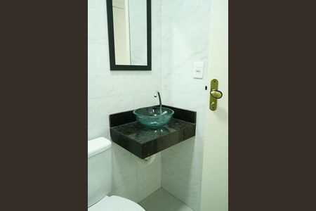 Apartamento para alugar com 42m², 2 quartos e sem vagaBanheiro