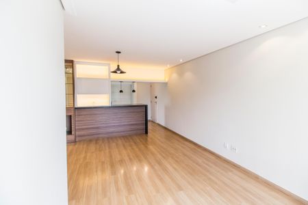 Sala de apartamento para alugar com 3 quartos, 87m² em Jardim Tupanci, Barueri