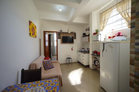 Sala - cozinha de apartamento para alugar com 1 quarto, 40m² em Barreiros, São José