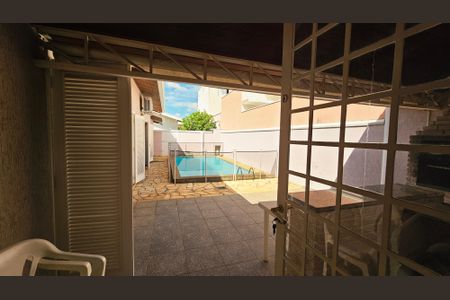Casa para alugar com 3 quartos, 237m² em Jardim Santa Teresa, Jundiaí