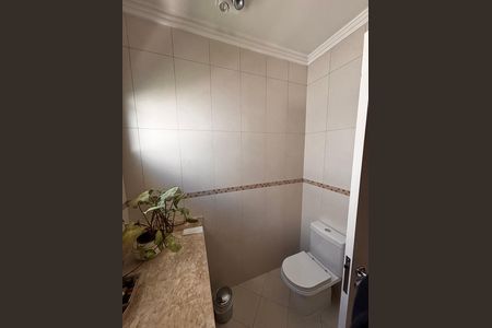 Casa de condomínio para alugar com 430m², 5 quartos e 6 vagas Casa de condomínio para alugar com 430m², 5 quartos e 6 vagasBanheiro suíte 2