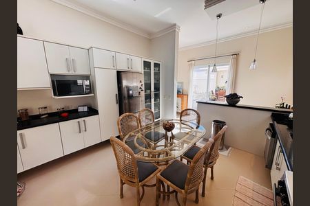Casa de condomínio para alugar com 430m², 5 quartos e 6 vagas Casa de condomínio para alugar com 430m², 5 quartos e 6 vagasCozinha
