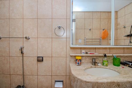 Apartamento à venda com 160m², 3 quartos e sem vagaBanheiro da Suíte