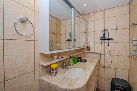 Apartamento à venda com 160m², 3 quartos e sem vagaBanheiro da Suíte