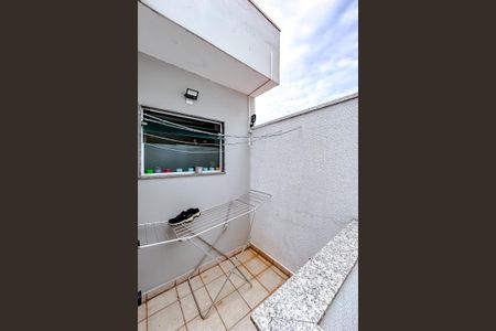 Casa à venda com 172m², 2 quartos e 3 vagasÁrea externa