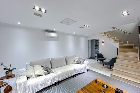 Casa à venda com 172m², 2 quartos e 3 vagasSala