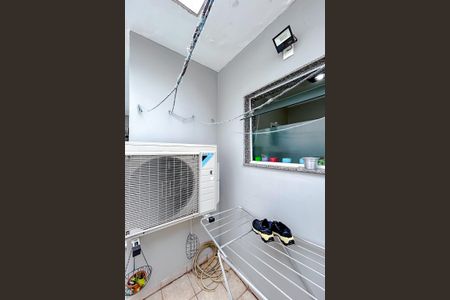 Casa à venda com 172m², 2 quartos e 3 vagasÁrea externa