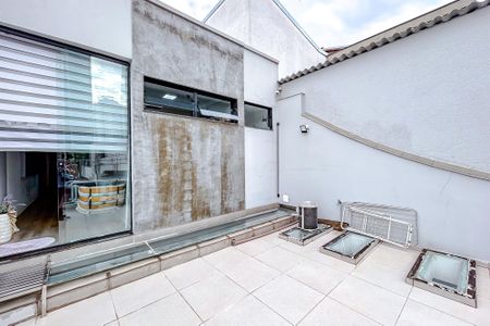 Casa à venda com 172m², 2 quartos e 3 vagasVaranda