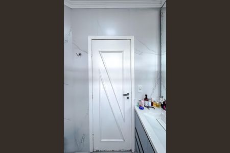 Casa à venda com 172m², 2 quartos e 3 vagasBanheiro da Suíte 2