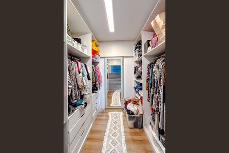 Casa à venda com 172m², 2 quartos e 3 vagasCloset da suíte 2