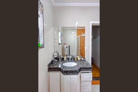 Casa à venda com 172m², 2 quartos e 3 vagasBanheiro da Suíte