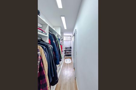 Casa à venda com 172m², 2 quartos e 3 vagasCloset da suíte 2
