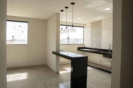 Apartamento à venda com 3 quartos, 81m² em Inconfidentes, Contagem