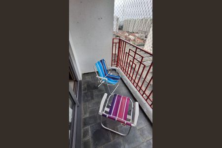 Apartamento à venda com 48m², 2 quartos e 1 vaga Apartamento à venda com 48m², 2 quartos e 1 vagaVaranda