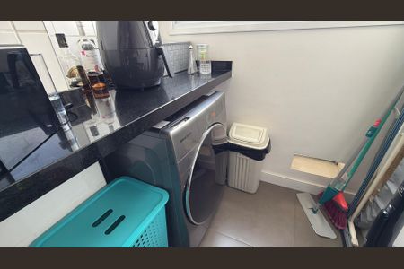 Apartamento à venda com 83m², 2 quartos e 2 vagasÁrea de Serviço