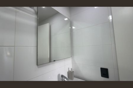 Apartamento à venda com 83m², 2 quartos e 2 vagasBanheiro da Suíte