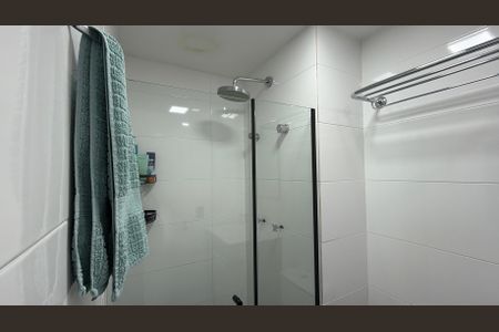 Apartamento à venda com 83m², 2 quartos e 2 vagasBanheiro da Suíte