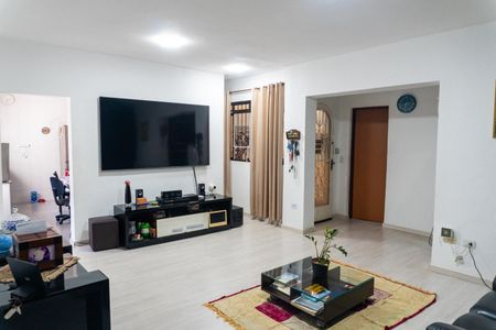 Casa para alugar com 240m², 3 quartos e 3 vagas