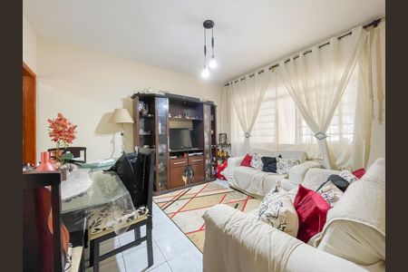 Sala de casa à venda com 2 quartos, 250m² em Vila Yolanda, Osasco