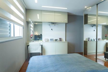 Apartamento à venda com 217m², 4 quartos e 4 vagassuite 1