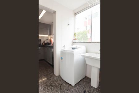 Apartamento à venda com 217m², 4 quartos e 4 vagasÁrea de Serviço