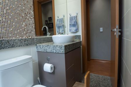 Apartamento à venda com 217m², 4 quartos e 4 vagasBanheiro Social