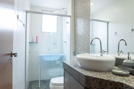 Apartamento à venda com 217m², 4 quartos e 4 vagasBanheiro Social