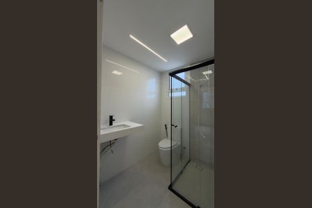 Banheiro de apartamento para alugar com 2 quartos, 45m² em Colonial, Contagem