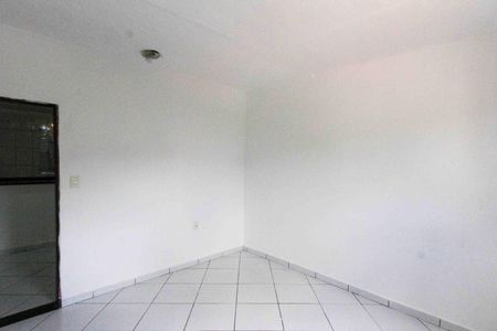 Quarto de casa para alugar com 1 quarto, 35m² em Cidade Satelite Santa Barbara, São Paulo