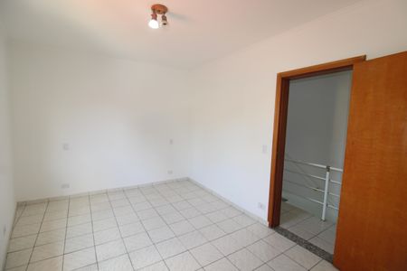 Casa à venda com 326m², 3 quartos e 6 vagasQuarto 2