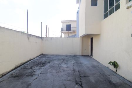 Casa à venda com 326m², 3 quartos e 6 vagasQuintal