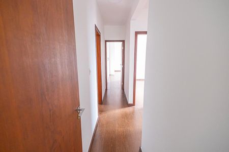 Apartamento para alugar com 200m², 4 quartos e 2 vagascorredor