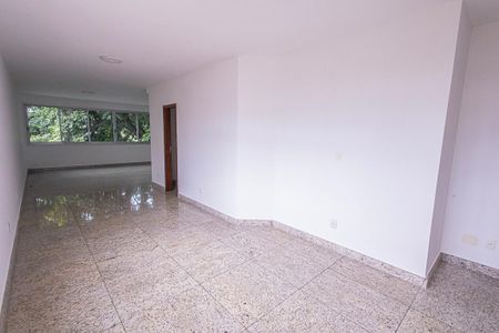 Apartamento para alugar com 200m², 4 quartos e 2 vagassala