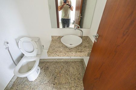 Apartamento para alugar com 200m², 4 quartos e 2 vagaslavabo