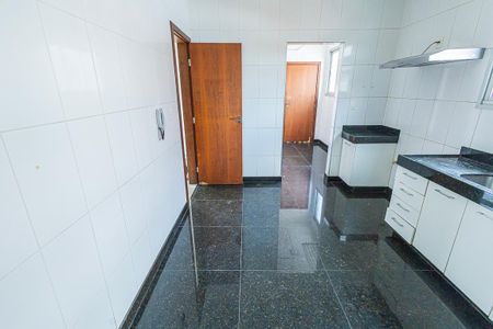 Apartamento para alugar com 200m², 4 quartos e 2 vagascozinha