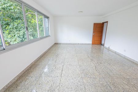 Apartamento para alugar com 200m², 4 quartos e 2 vagassala