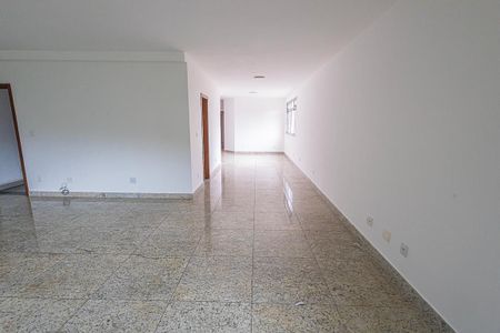 Apartamento para alugar com 200m², 4 quartos e 2 vagassala