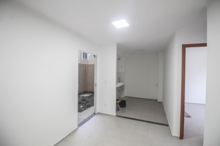 Sala de apartamento para alugar com 2 quartos, 65m² em Jardim Alvorada, Nova Iguaçu