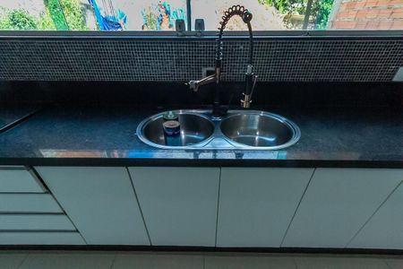 Casa para alugar com 300m², 3 quartos e 5 vagas Casa para alugar com 300m², 3 quartos e 5 vagasCozinha