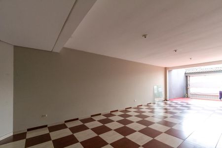 Casa para alugar com 300m², 3 quartos e 5 vagas Casa para alugar com 300m², 3 quartos e 5 vagasGaragem