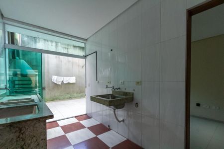 Casa para alugar com 300m², 3 quartos e 5 vagas Casa para alugar com 300m², 3 quartos e 5 vagasÁrea de Serviço