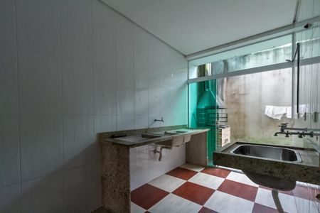 Casa para alugar com 300m², 3 quartos e 5 vagas Casa para alugar com 300m², 3 quartos e 5 vagasÁrea de Serviço