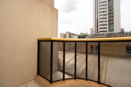 Apartamento para alugar com 90m², 3 quartos e 1 vagaSacada