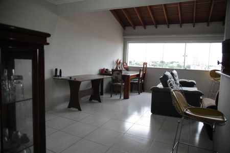 Casa para alugar com 236m², 4 quartos e 4 vagasSala 
