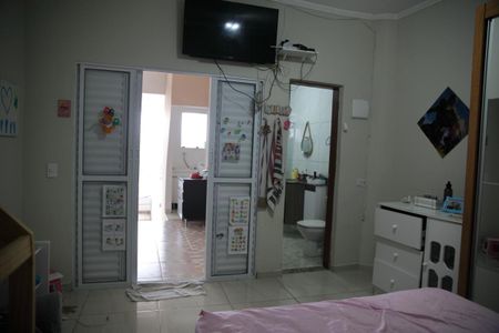 Casa para alugar com 236m², 4 quartos e 4 vagasSuíte 3